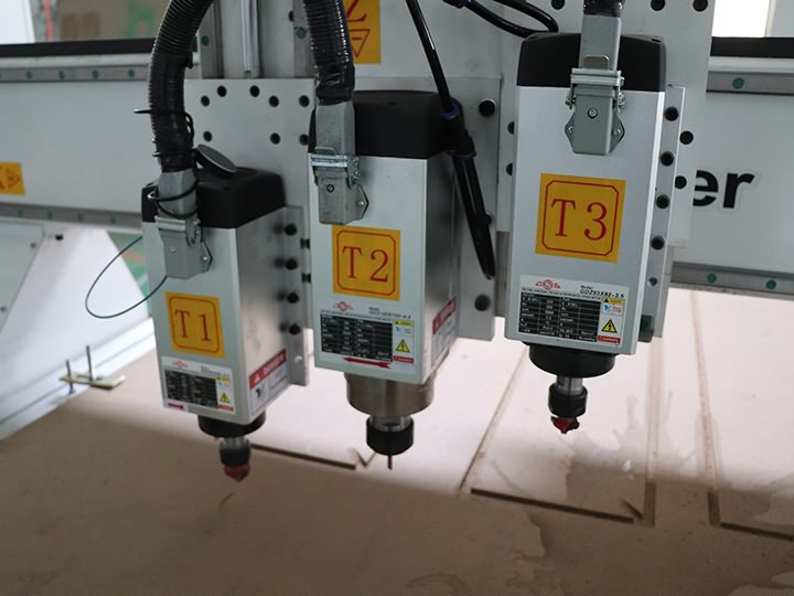 三軸數(shù)控木工銑切機(jī)出售