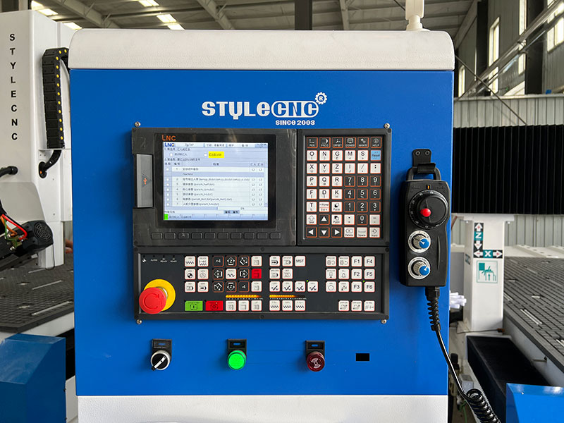 LNC數(shù)控控制器