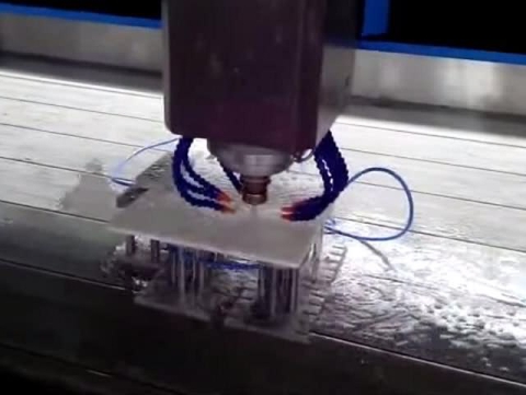 石材自動(dòng)換刀數(shù)控雕刻機(jī)，用于臺(tái)面切割、邊緣拋光