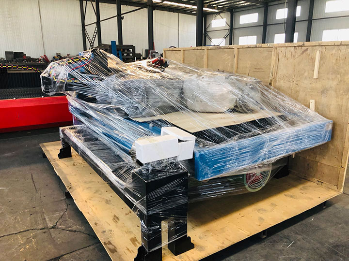 盈利型 4x8數(shù)控等離子切割工作臺(tái)套件，帶旋轉(zhuǎn)管切割機(jī)