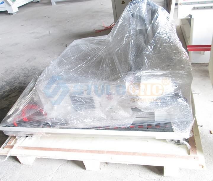 小型企業(yè)迷你桌面數(shù)控雕刻機內(nèi)包裝