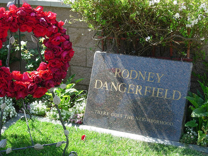 墓碑雕刻項(xiàng)目