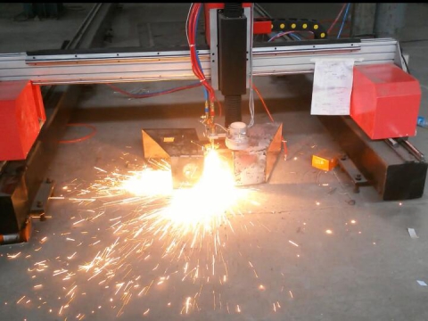 便攜式龍門(mén)等離子火焰切割機(jī)