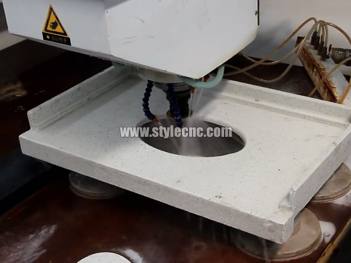 數(shù)控石材切割拋光機適用于石英、花崗巖、大理石加工過程