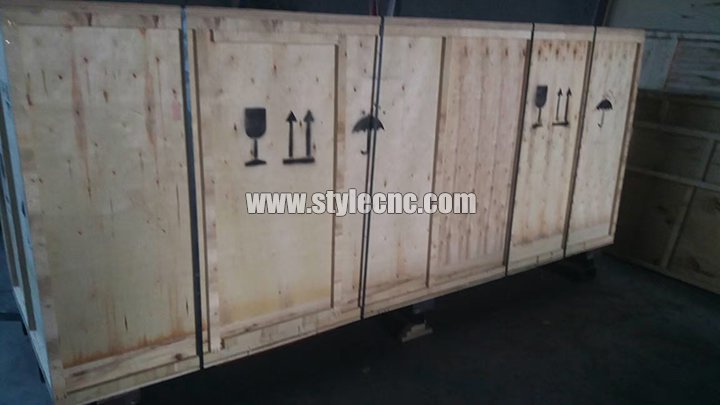 STL1516數(shù)控木工車床整體包裝