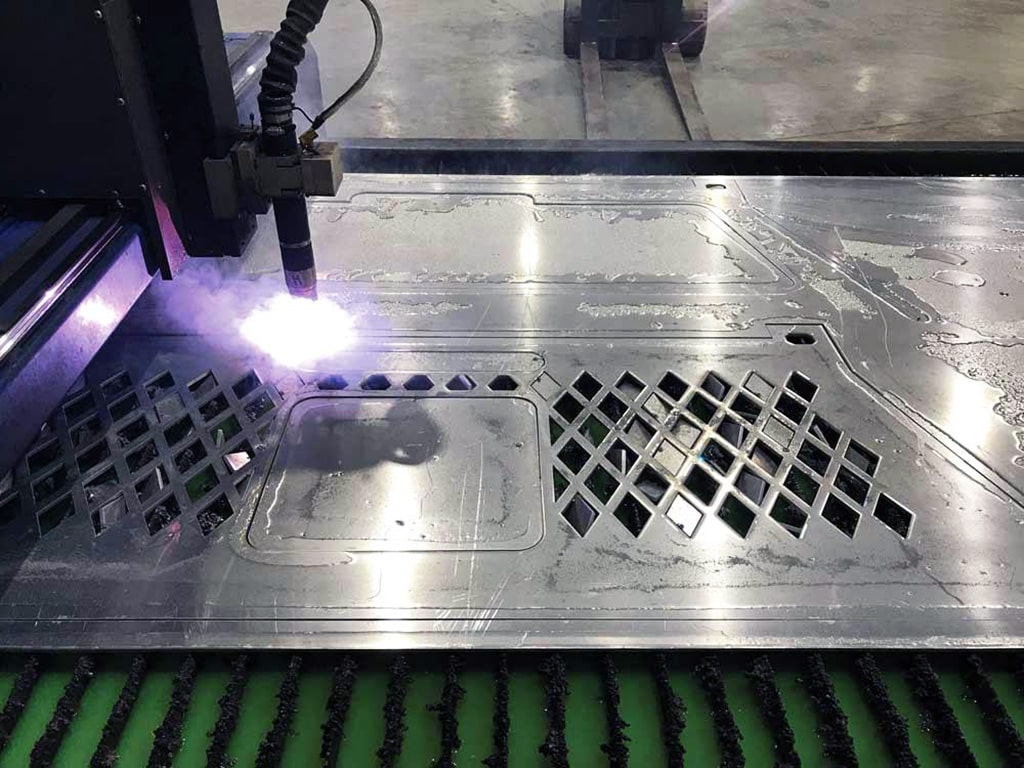 自動(dòng)等離子切割機(jī)工作臺切割不銹鋼板