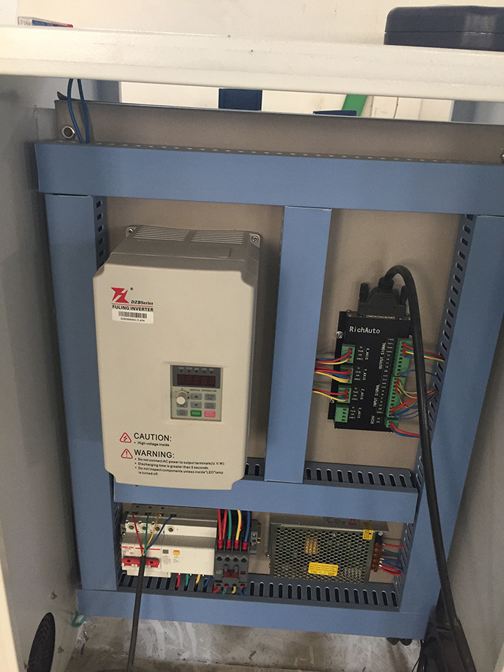 鋁數(shù)控銑床 真空泵