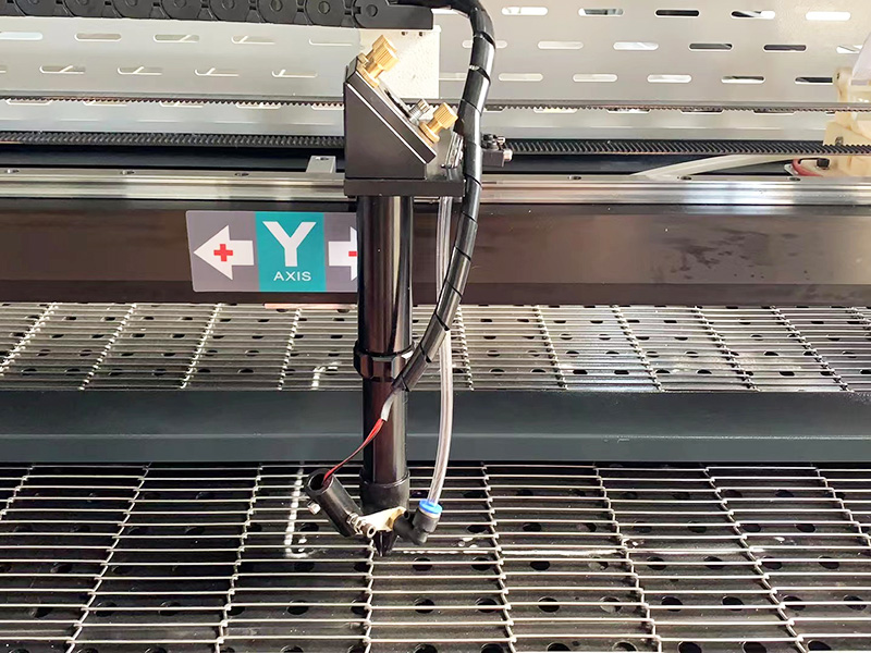 全自動 CO2 服裝、服飾、服飾用激光切割機