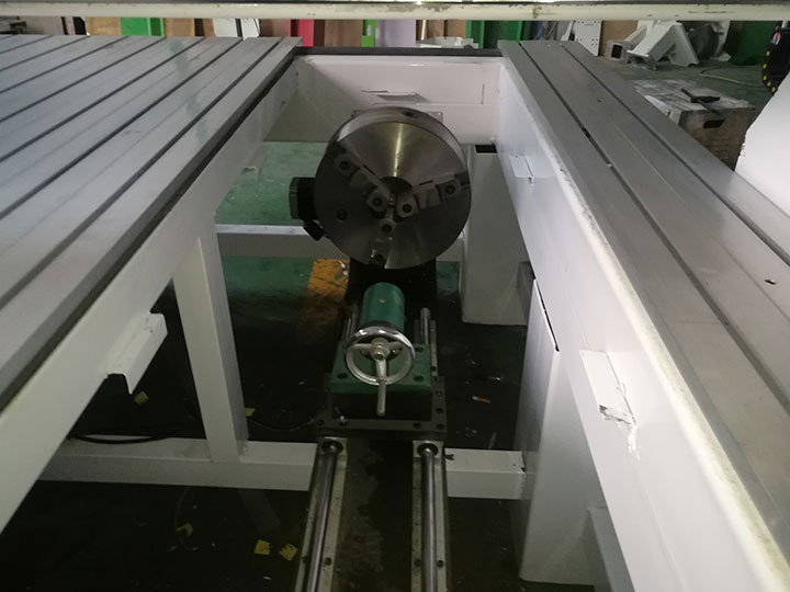 多用途數(shù)控木工切割機(jī)