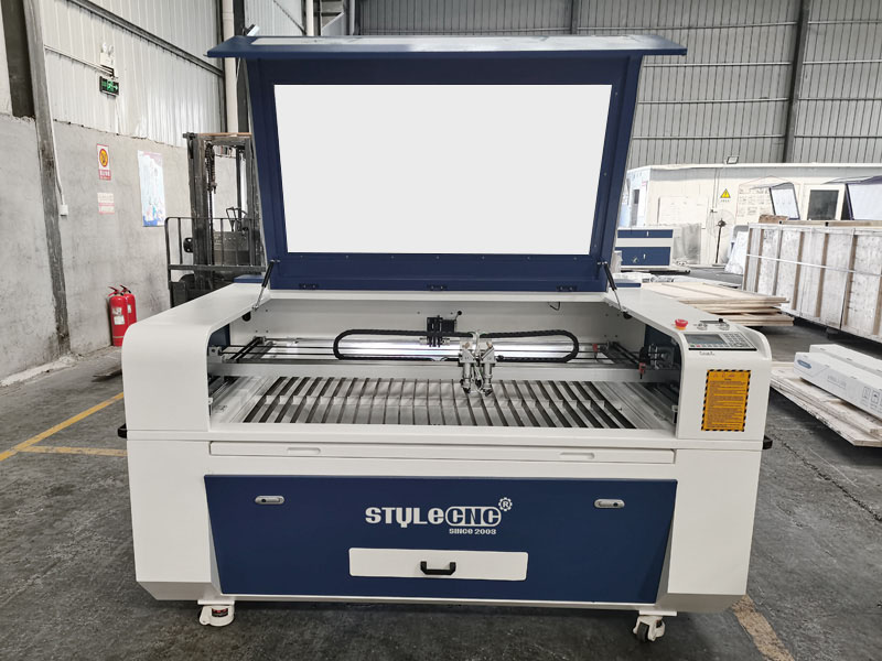 價(jià)格實(shí)惠的激光雕刻機(jī)，適用于皮革、織物、紙張、牛仔褲