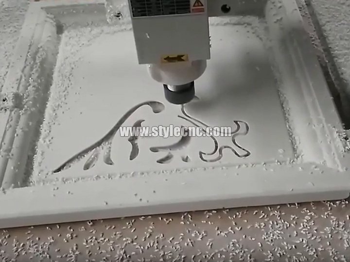 1325數(shù)控裝飾燈箱切割機(jī)