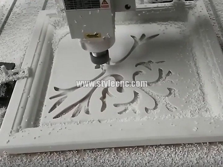 數(shù)控裝飾燈箱切割機(jī)