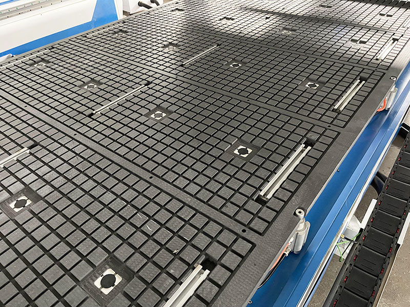 四軸數(shù)控銑真空工作臺(tái)