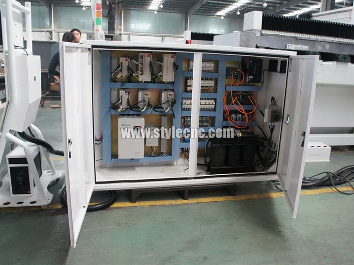 五軸數(shù)控雕刻機電柜