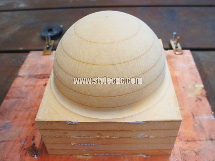 五軸數(shù)控銑機示例