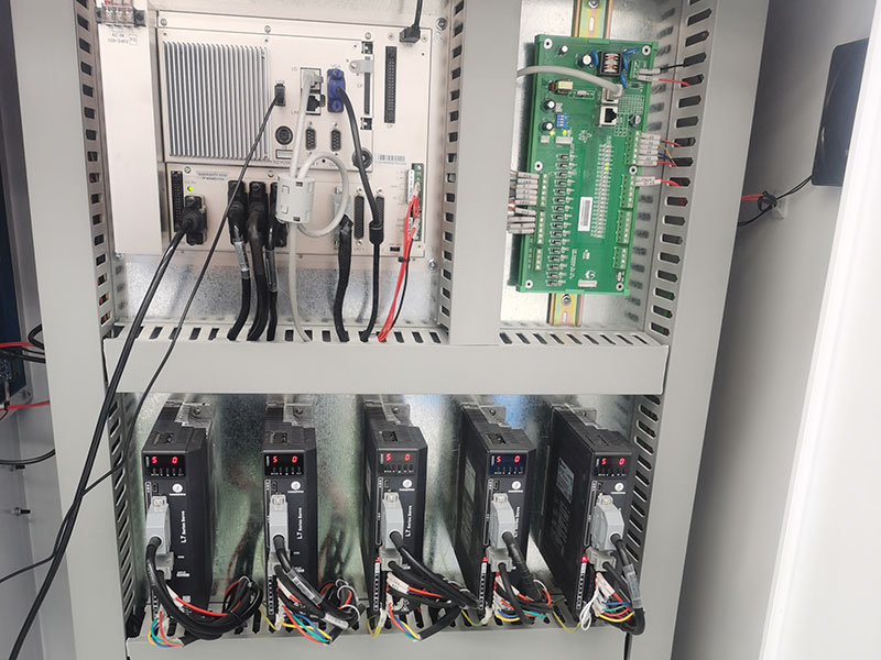 工業(yè)級 4x8數(shù)控木門雕刻機(jī)