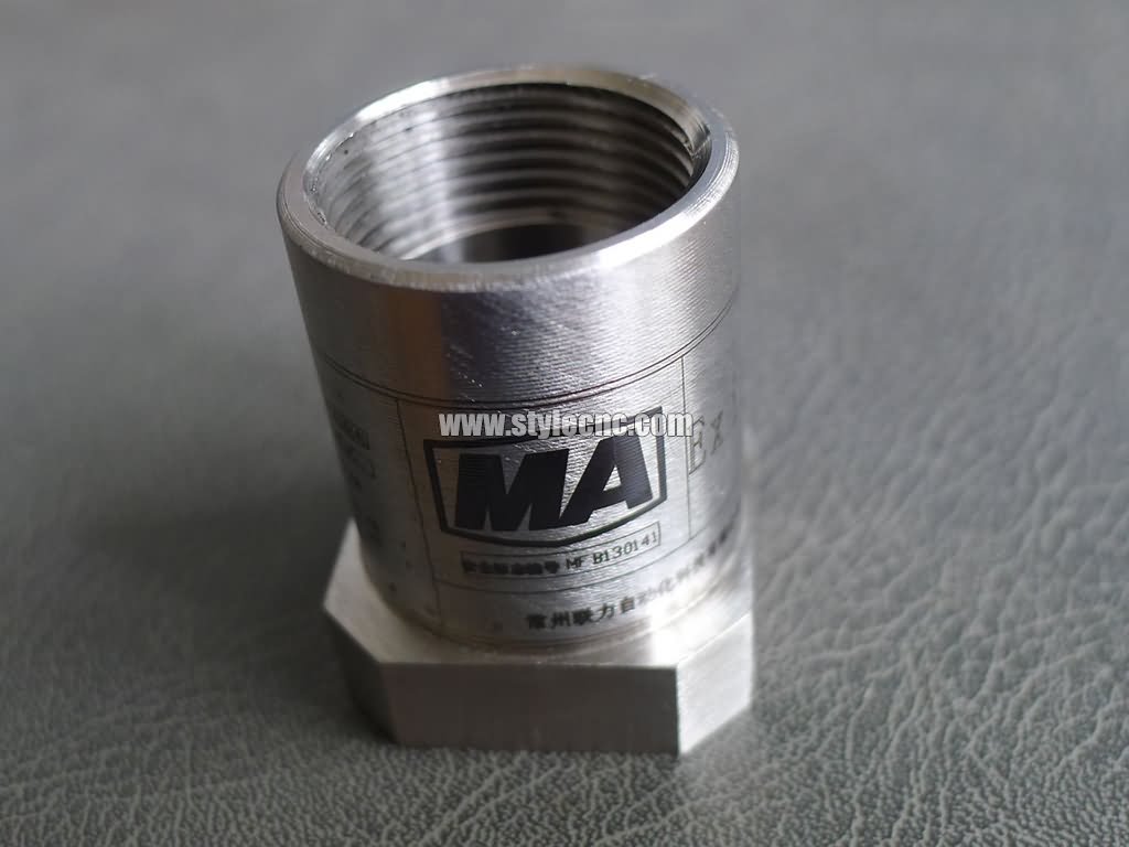 用于金屬加工項目的光纖激光雕刻機