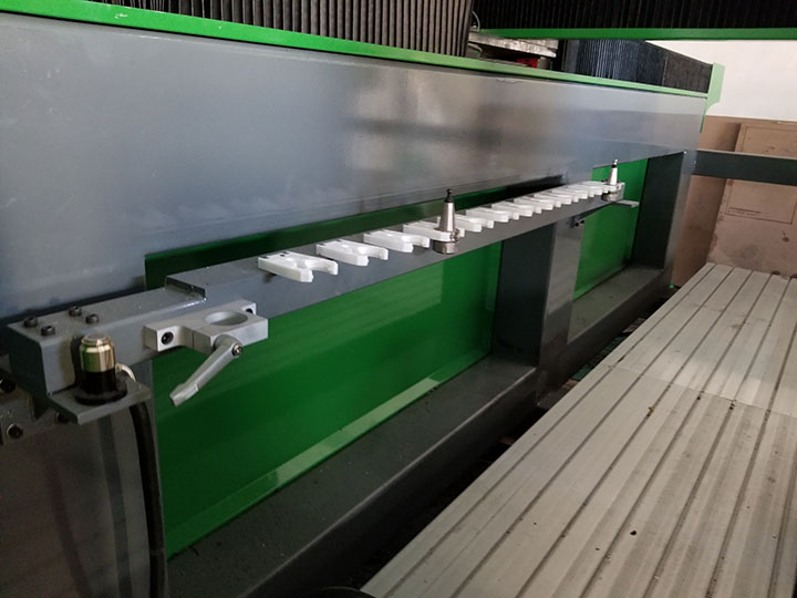 四軸EPS數(shù)控銑床直線ATC刀庫