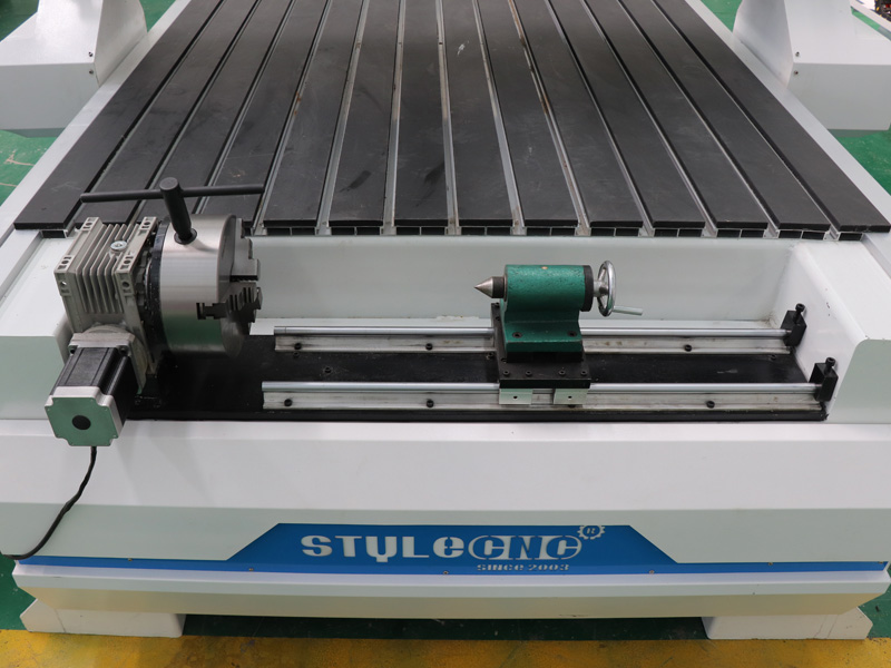 2025最棒的 4x8 木數(shù)控銑床出售