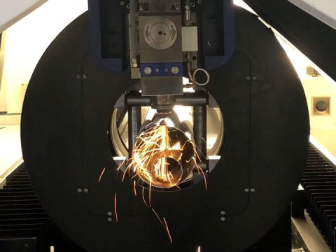 6米長(zhǎng)金屬管材光纖激光切割機(jī) 1000W 6米長(zhǎng)金屬管材光纖激光切割機(jī) 1000W