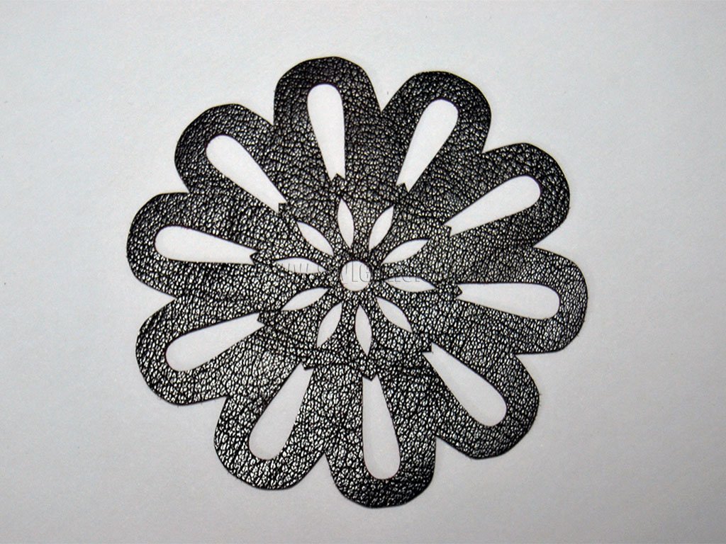 振動(dòng)刀切割機(jī)皮革切割項(xiàng)目