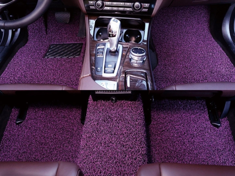 數(shù)控卷材汽車(chē)腳墊切割機(jī)