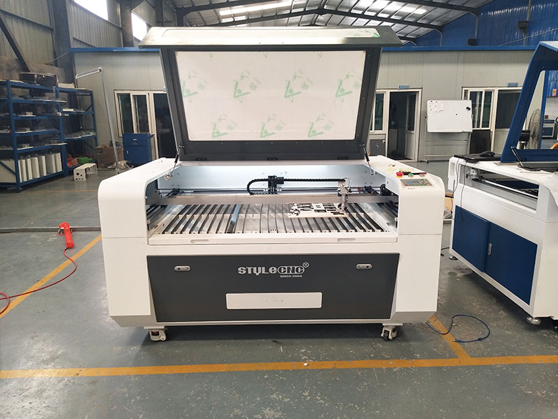 CO2激光切割機(jī)