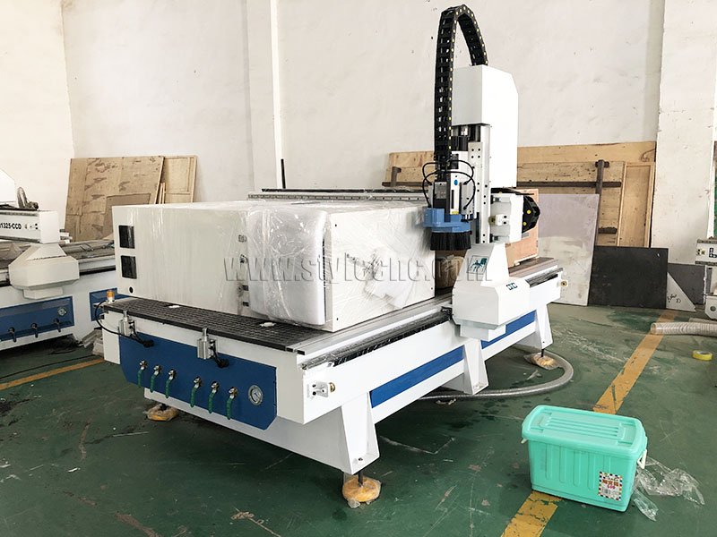 線性自動(dòng)換刀數(shù)控雕刻機(jī)包