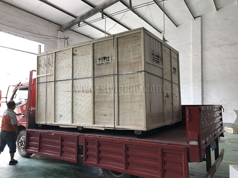 自動(dòng)換刀數(shù)控雕刻機(jī)包