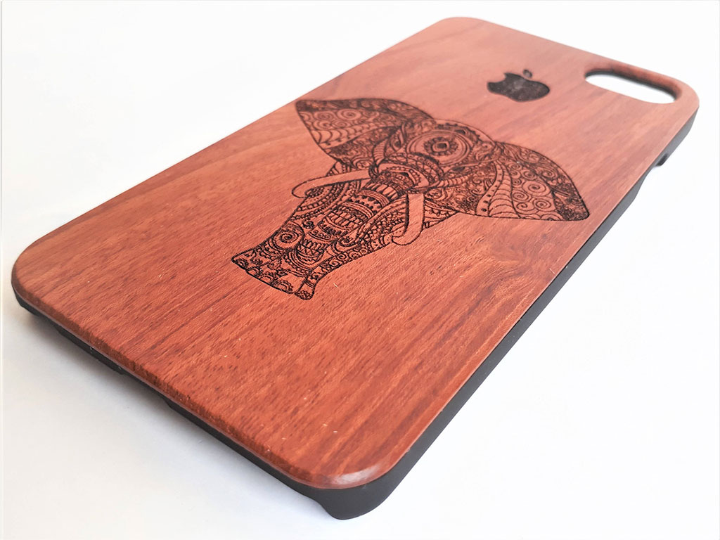 iPhone 外殼激光雕刻項(xiàng)目