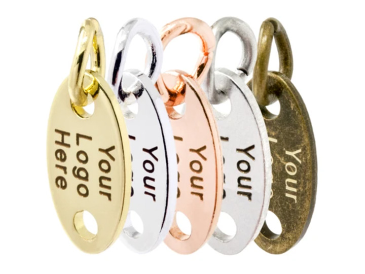 在線飛行光纖激光雕刻珠寶標(biāo)簽項目