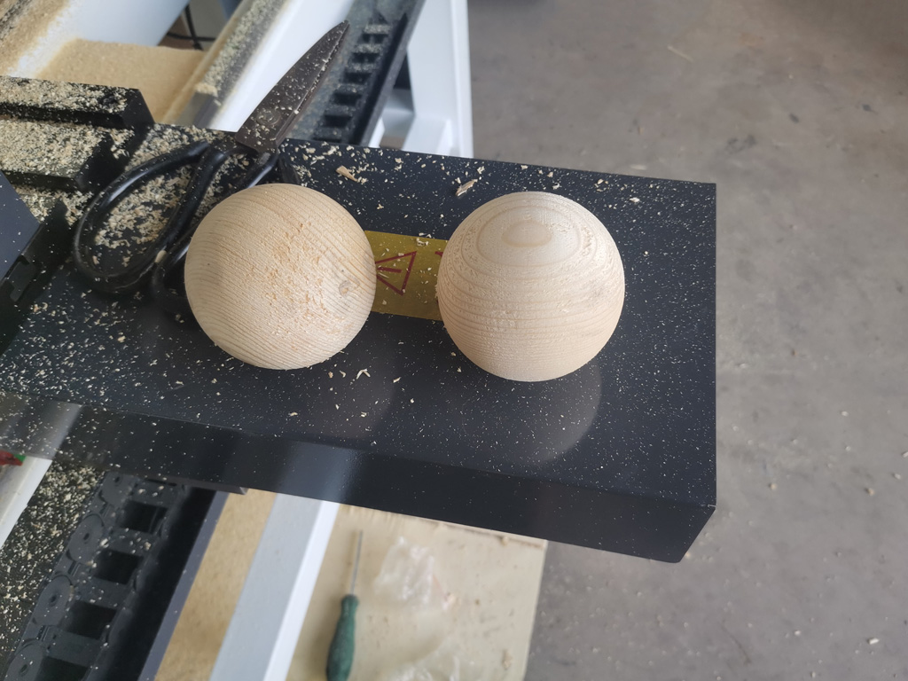 適合業(yè)余愛好者制作天然圓木珠的臺(tái)式木工車床