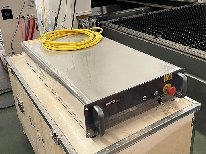 3000W MAX 激光發(fā)生器