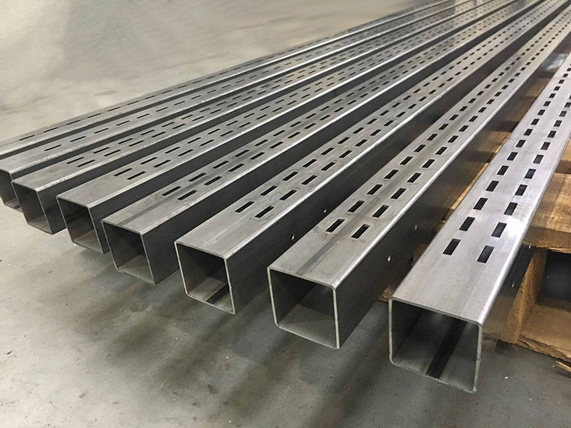 激光切割方形金屬管