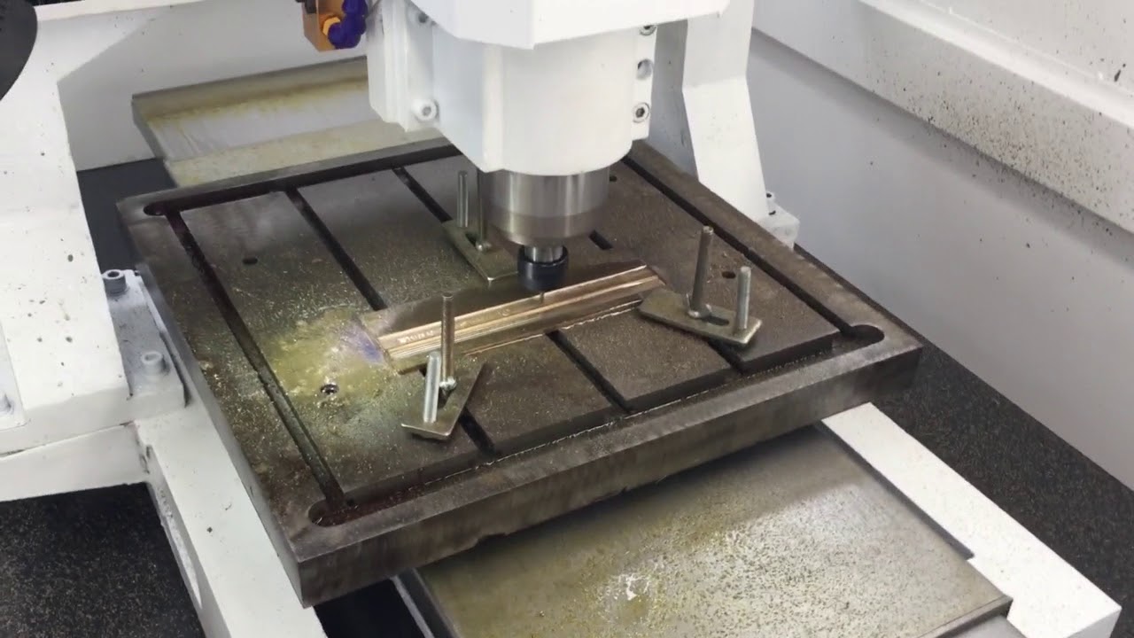 帶移動(dòng)工作臺(tái)的黃銅、銅、金屬雕刻機(jī)