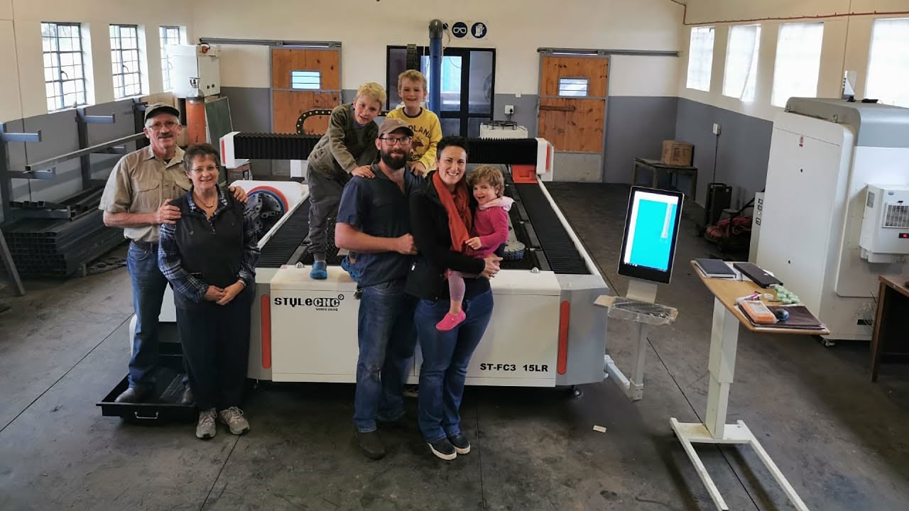 5x10工業(yè)板管一體光纖激光金屬切割機