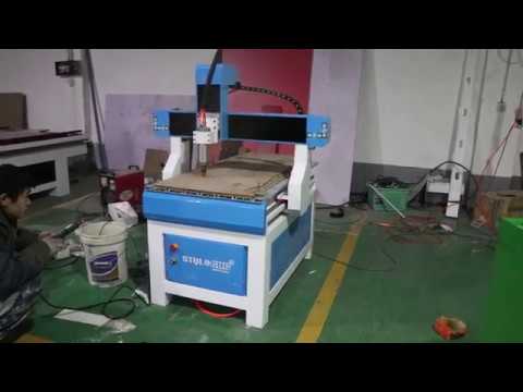 羅馬尼亞學(xué)校的小型數(shù)控雕刻機 6090