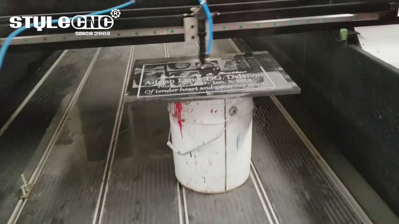 全自動(dòng) 4x8 Stone數(shù)控墓碑機(jī)