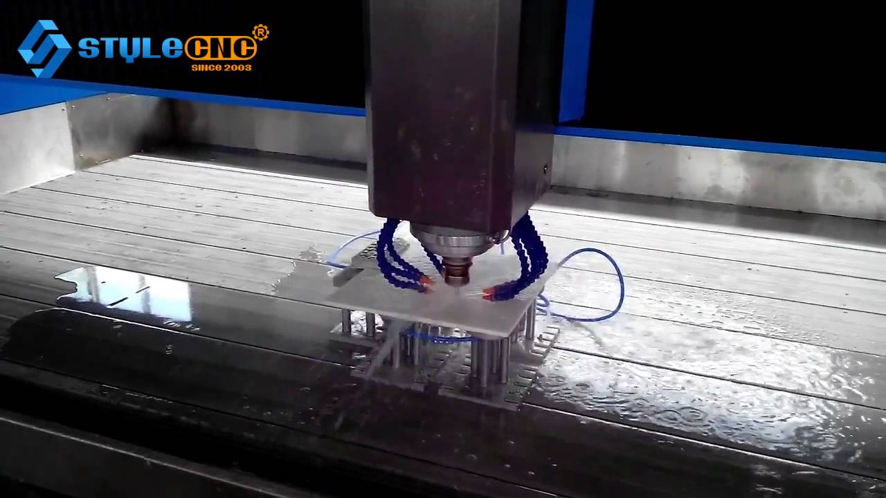 石材自動換刀數(shù)控雕刻機，用于臺面切割、邊緣拋光