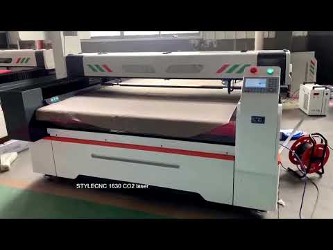 全自動 CO2 服裝、服飾、服飾用激光切割機