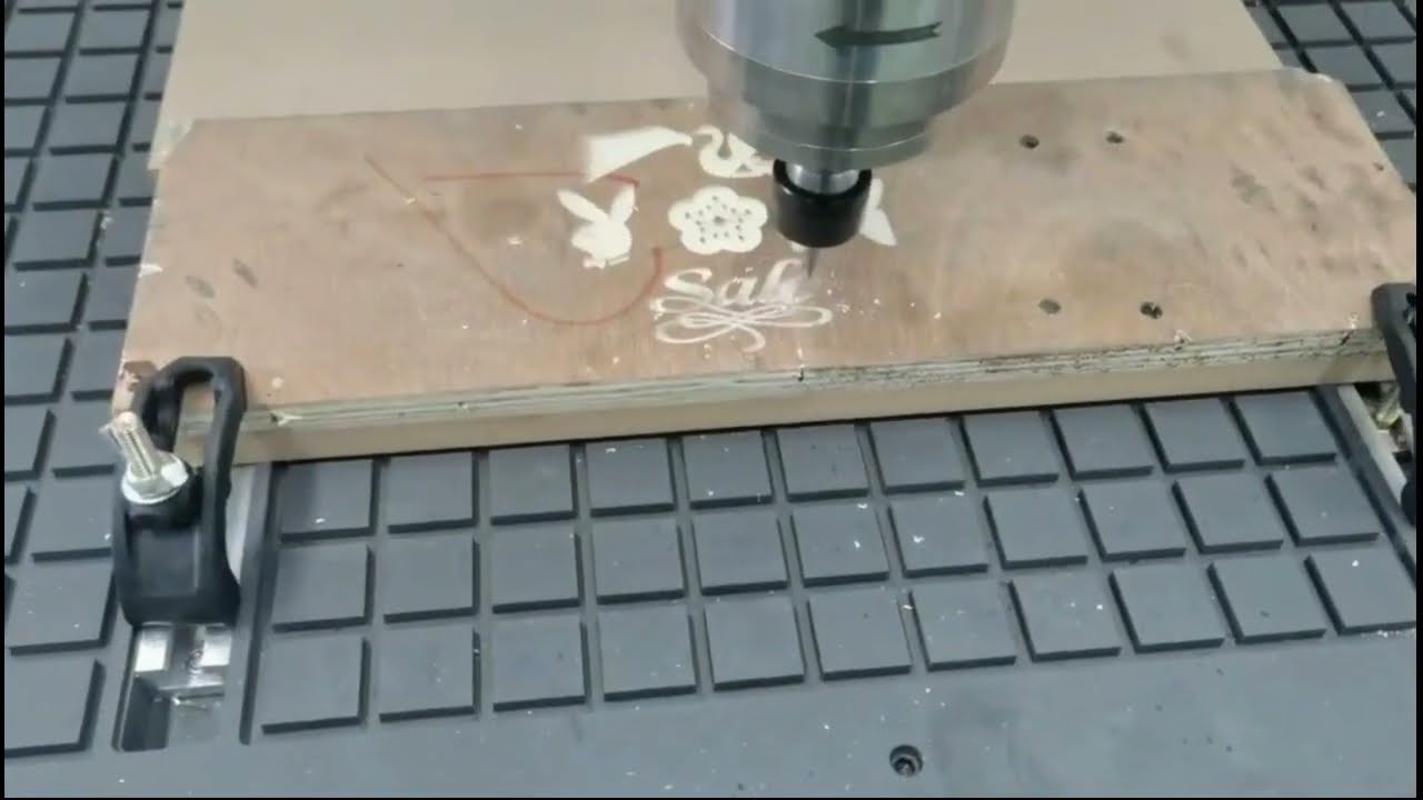 價格實(shí)惠的數(shù)控雕刻機(jī)出售 4x8 真空工作臺